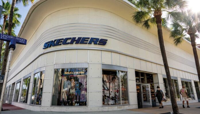 4498035 sketchers