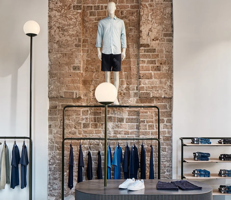 La marca COEF abre una tienda en un castillo urbano del siglo XII