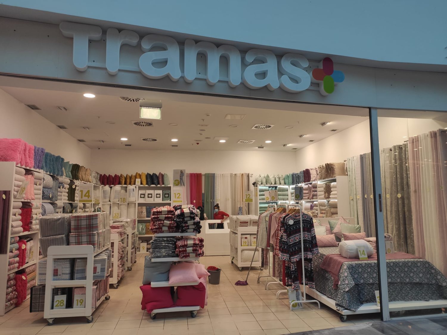 Tramas+ desembarca en Río Shopping - Just Retail