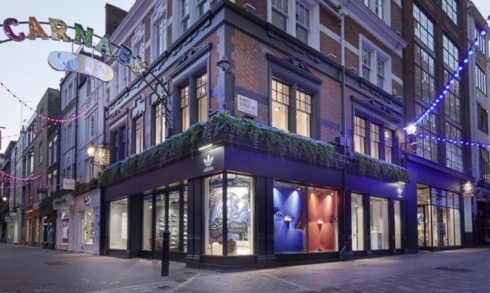 adidas_Originals_Carnaby_Store 2_Just-Retail Adidas abre una flagship en el Soho londinense - Just Retail