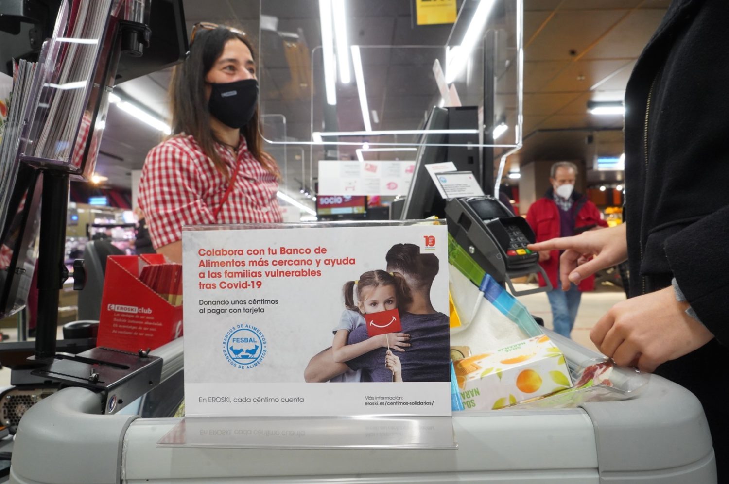 Eroski lanza 'Céntimos solidarios' en favor de los bancos de alimentos - Just Retail