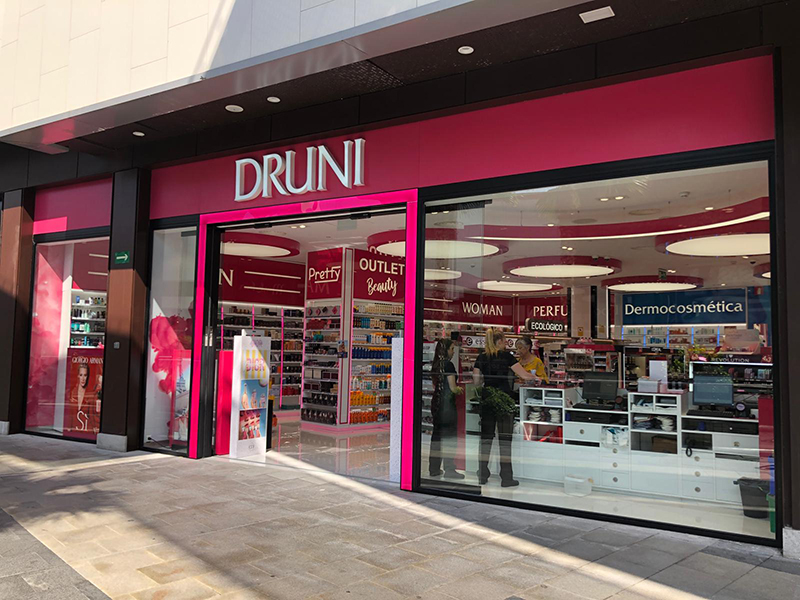 Druni continúa su expansión y amplía su presencia en la zona prime de Pamplona