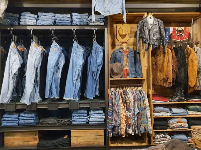 Flamingos abre una tienda de 300 m2 en Barcelona - Just Retail Flamingos abre una tienda de 300 m2 en Barcelona - Just Retail