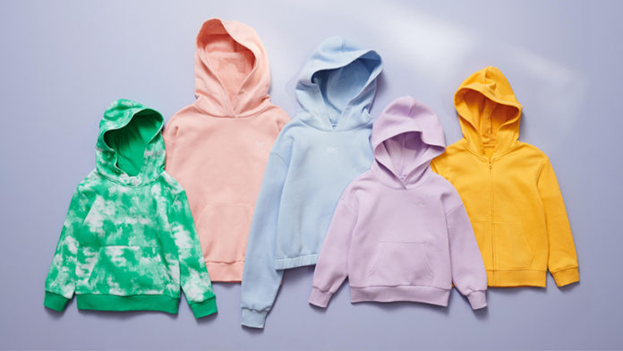 H&M y Danone Aqua transforman botellas PET en moda - Just Retail H&M y Danone Aqua transforman botellas PET en moda - Just Retail