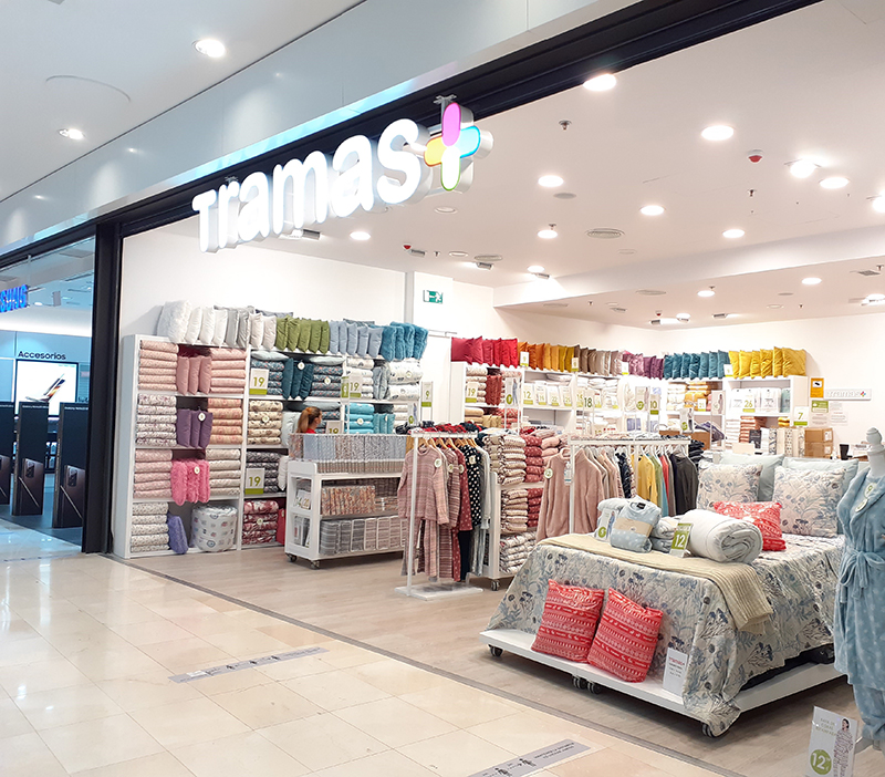 La enseña de ropa de hogar Tramas abre en Plenilunio - Just Retail