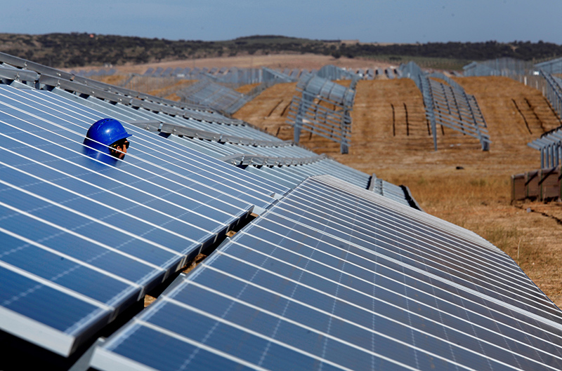 Danone e Iberdrola impulsan la creación de la planta fotovoltaica más grande de Europa - Just Retail