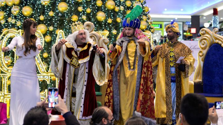 Desalojan el centro comercial La Cañada por una aglomeración para ver a Kiko Rivera y Omar Montes 2 - Just Retail