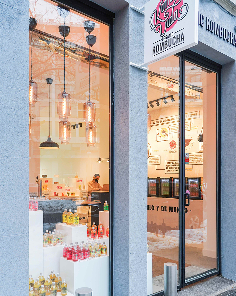 Komvida abre en Madrid una flagship dedicado en exclusiva a la kombucha - Just Retail