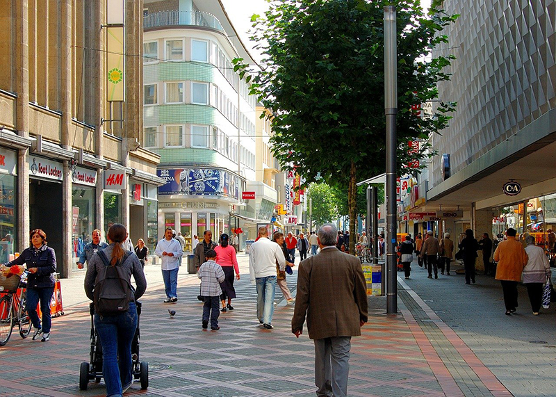 Las restricciones navideñas se han cebado con el tráfico peatonal - Just Retail