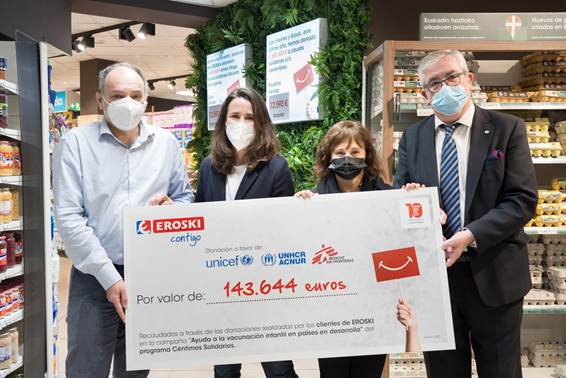 Eroski y sus clientes donan más de 143.000 euros para la vacunación infantil - Just Retail
