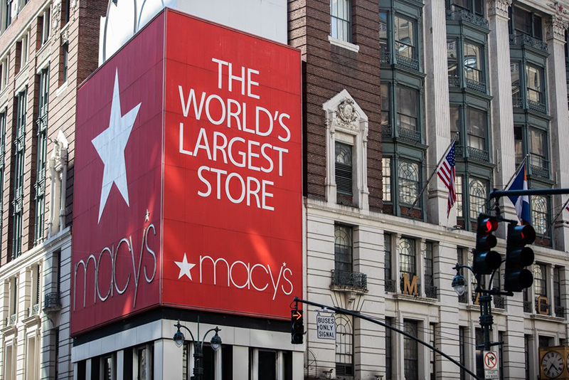 Klarna y Cosmopolitan transmitirán en directo un evento de compras virtual desde la flagship de Macy's - Just Retail