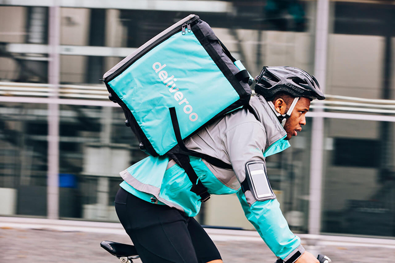 Deliveroo repartirá 18 millones euros riders noticias retail