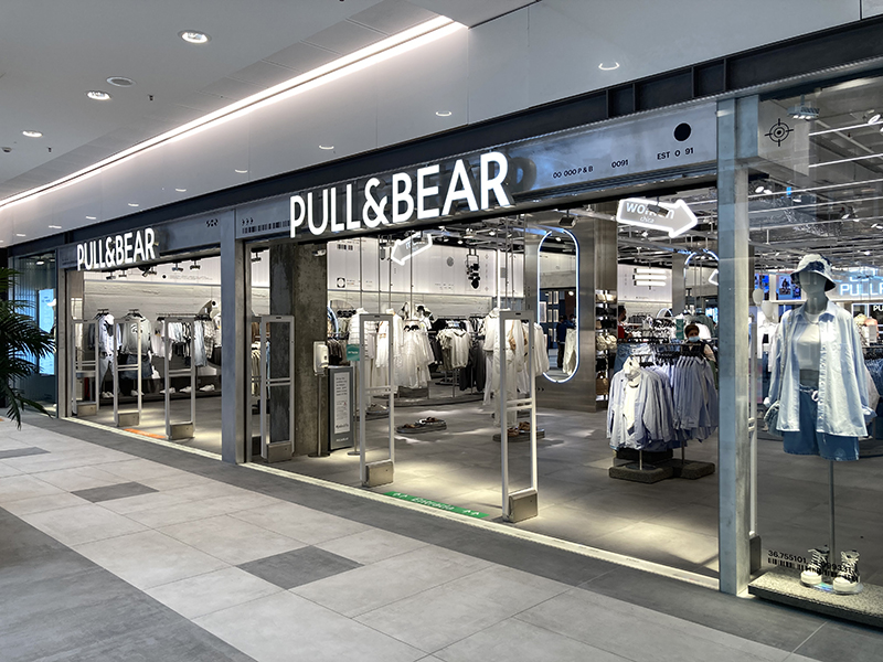 Pull&Bear El Ingenio reforma noticias retail