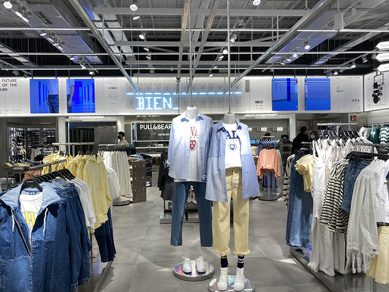 Pull&Bear El Ingenio reforma noticias retail