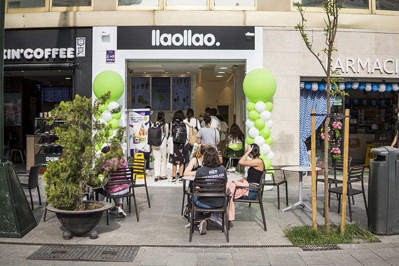 Llaollao apertura Sevilla noticias retail