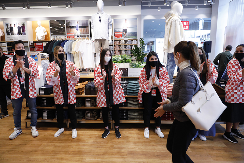 Uniqlo La Maquinista Barcelona apertura noticias retail