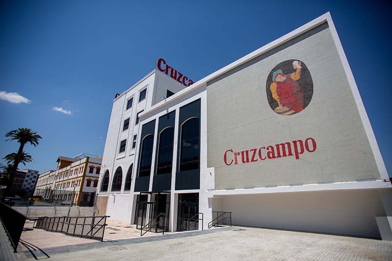 Factoría Cruzcampo Sevilla cultura cervecera talento fin social noticias retail