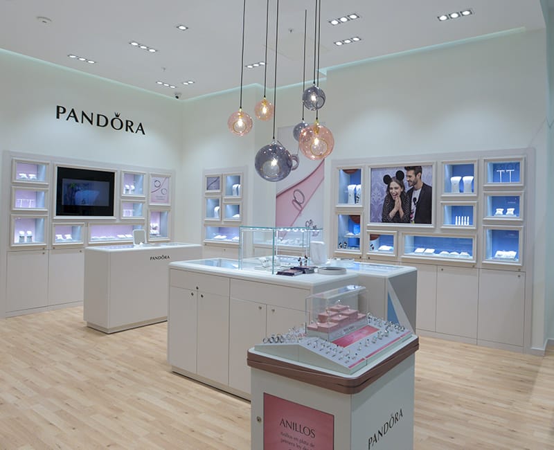 Pandora abrirá tienda Portal Marina noticias retail