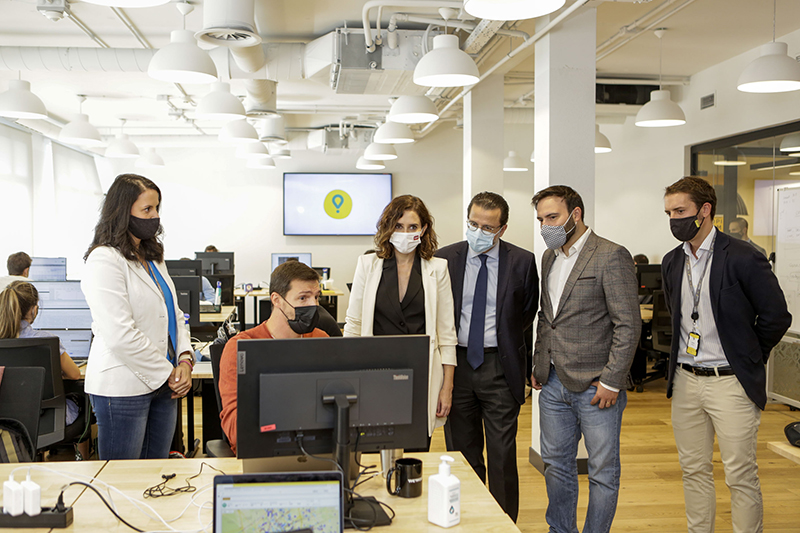 Ayuso inaugura Madrid hub tecnologico Glovo noticias retail