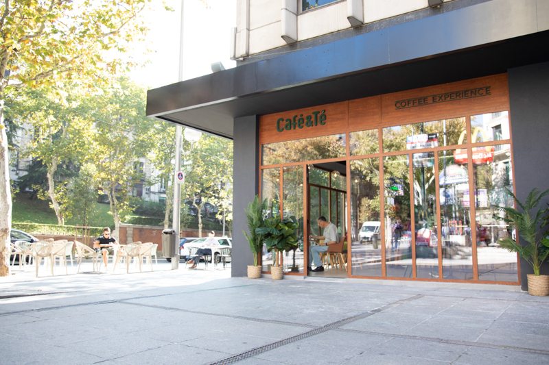 Café&Té Plaza de los Cubos Madrid imagen renovada restauración noticias retail