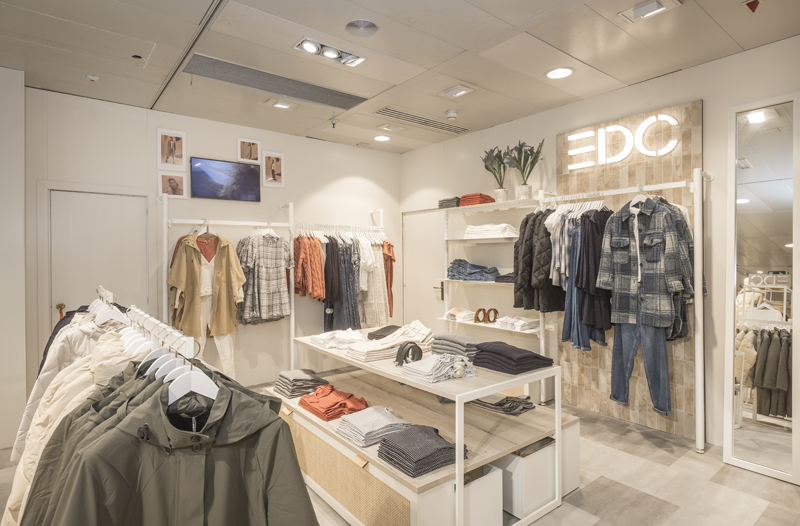 Esprit abre los primeros córneres su línea EDC en Corte Inglés - Actualidad Retail