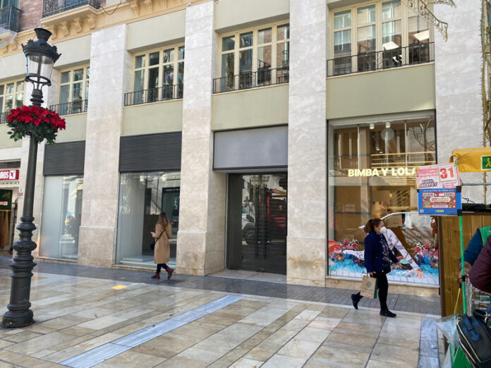 Adolfo Dominguez Malaga tienda reubicacion Savills Aguirre Newman moda noticias retail Adolfo Dominguez Malaga tienda reubicacion Savills Aguirre Newman moda noticias retail