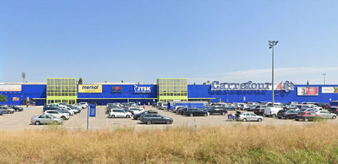 Carrefour Property reposicionamiento Nou Centre Carrefour Property reposicionamiento Nou Centre