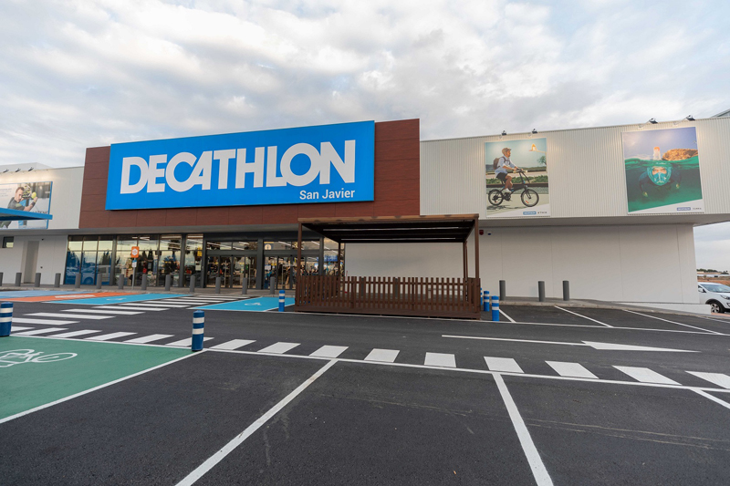 Decathlon San Javier Murcia reubicación deporte noticias retail