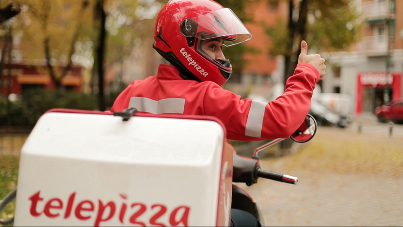 Omnicanalidad reportaje Telepizza cajas