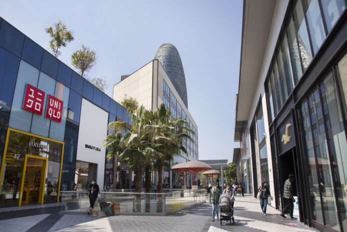 we chat westfield glòries canal turismo chino