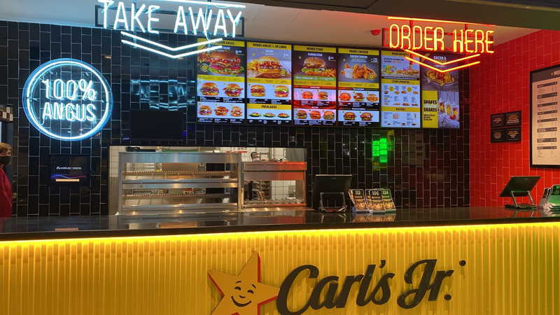 Carl's Jr aperturas restauración