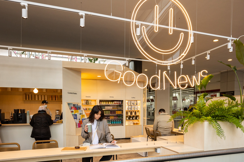 Good News apertura La Maquinista