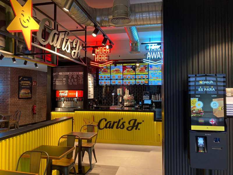 Carls Jr apertura Oviedo restauración