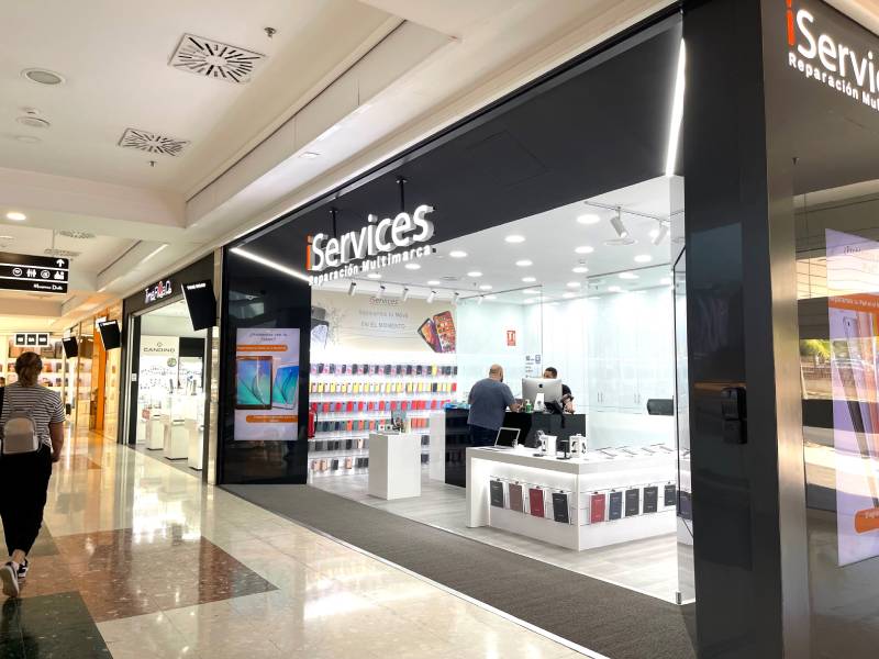 Meridiano inaugura primera tienda en España iServices - Noticias y Actualidad Retail