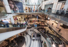 La afluencia a los centros comerciales españoles crece un 6,6% en agosto y acumula un alza del 5,1% en 2026 Sensormatic Solutions afluencia agosto