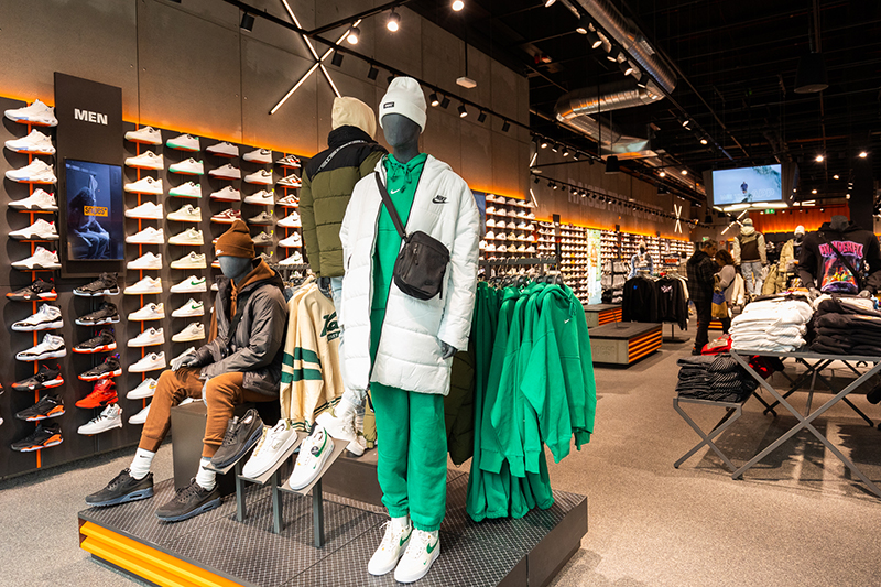 La firma Snipes estrena concept store en Diagonal Mar - Noticias y Actualidad Retail