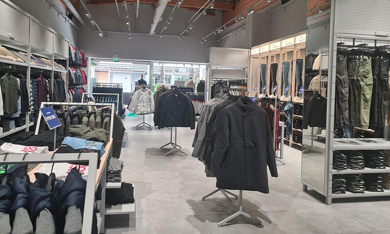 acortar Tacto aves de corral Jack & Jones abre un outlet en Luz Shopping estas Navidades - Noticias y  Actualidad Retail