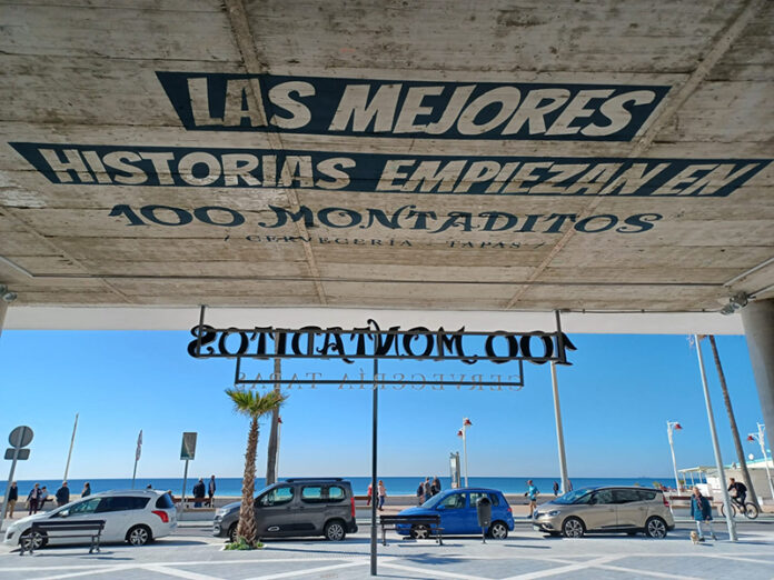 100M Tapas PaseoMaritimo Cádiz VF 100 Montaditos Cádiz