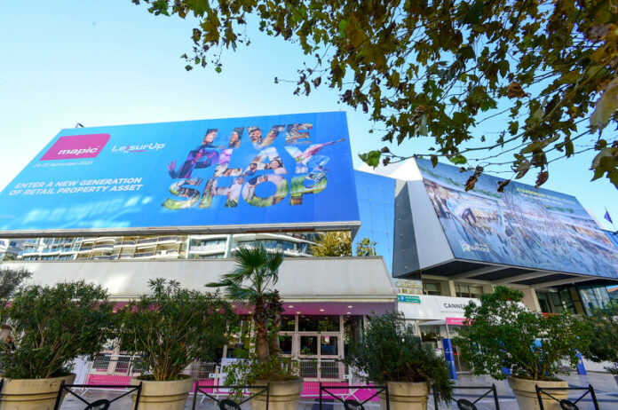 MAPIC 2023 - MAPIC - ATMOSPHERE - EXHIBITION AREA - OUTSIDE VIEW