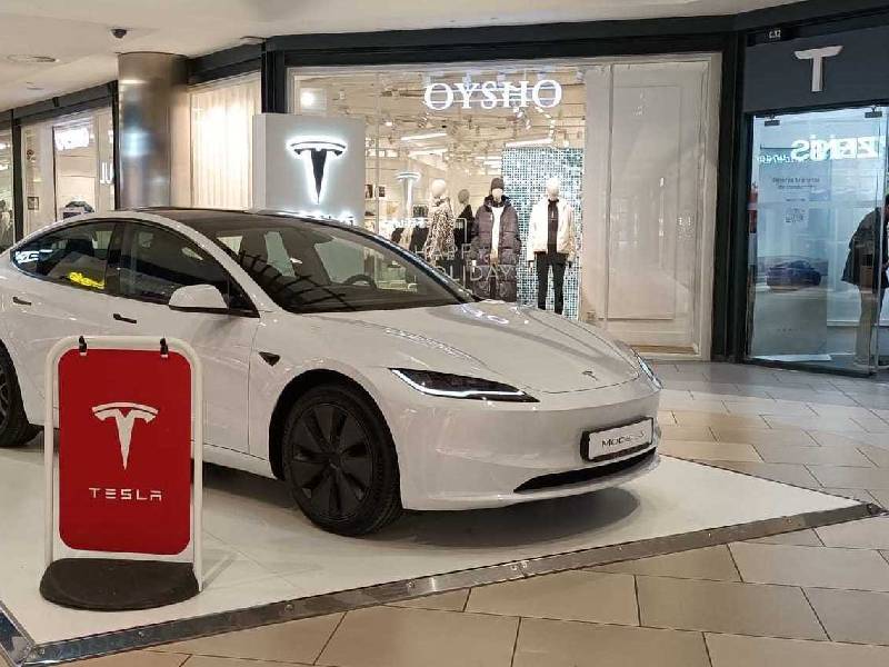 Tesla Parc Central