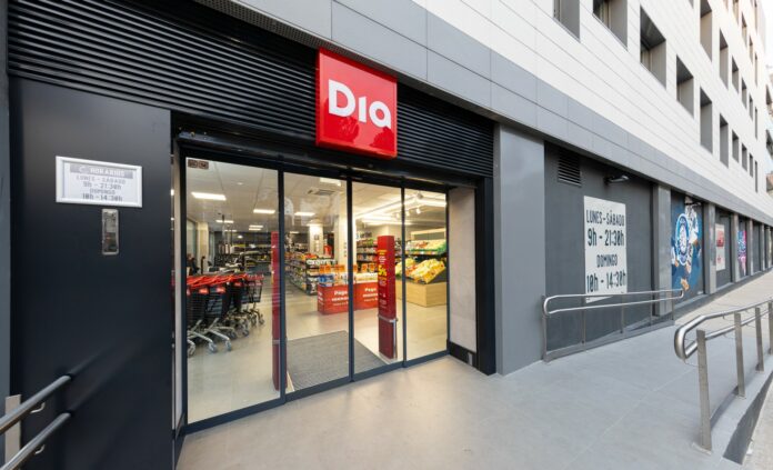España -fachada tienda Dia Grupo Dia