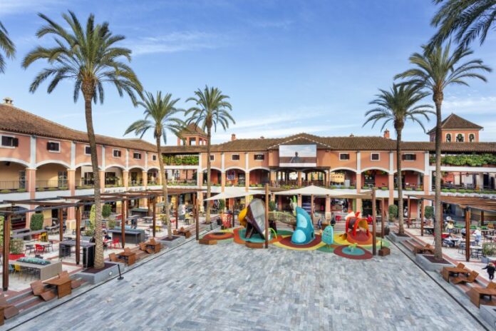 Plaza Mayor Málaga marcas