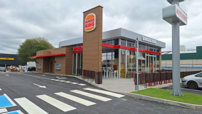 Burger King inaugura un nuevo restaurante familiar en Pinto_1
