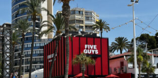 Five Guys abre su primer restaurante en la localidad alicantina de Benidorm