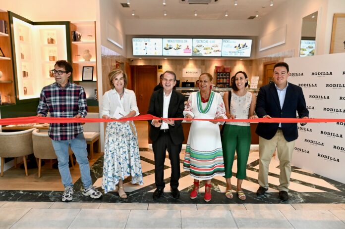 Inauguración Alcalde_Rodilla Vialia 1