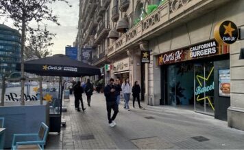 Carl’s Jr. abre su primer restaurante en la ciudad de Barcelona