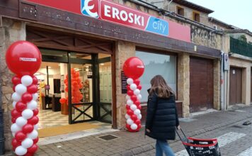 Eroski inaugura un nuevo supermercado franquiciado en Puente La Reina, Navarra