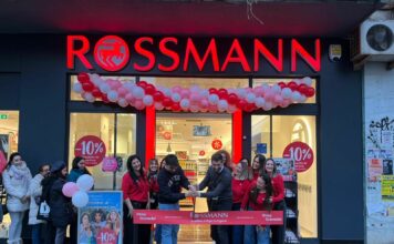 Rossmann celebra en Granada la última apertura del año
