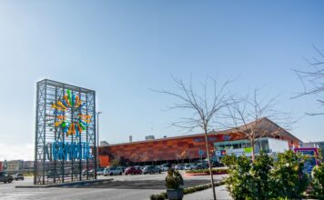 Castellana Properties vende su portfolio de parques comerciales a Ares Management