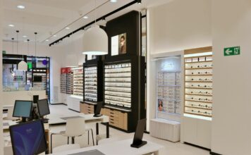 Óptica & Audiología Universitaria abre su centro número 23 en Barcelona